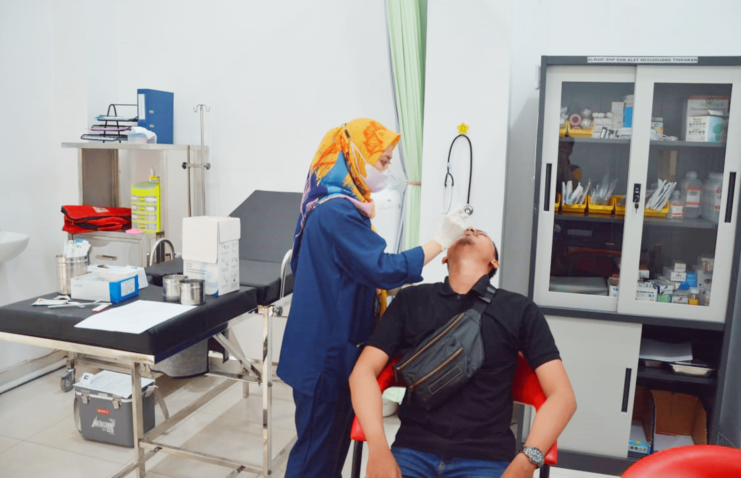 klinik PMI Kabupaten Fakfak KSR PMR donor darah vaksin red cross Indonesia by WINSONMEDIA jasawebfakfak.com baliwebservices.com